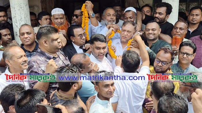  রাজবাড়ী জেলা পরিষদের নবনিযুক্ত প্রশাসক  সালাম মিয়াকে বিএনপির ফুলেল অভ্যর্থনা 